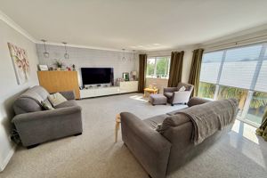 Southerly Lounge- click for photo gallery